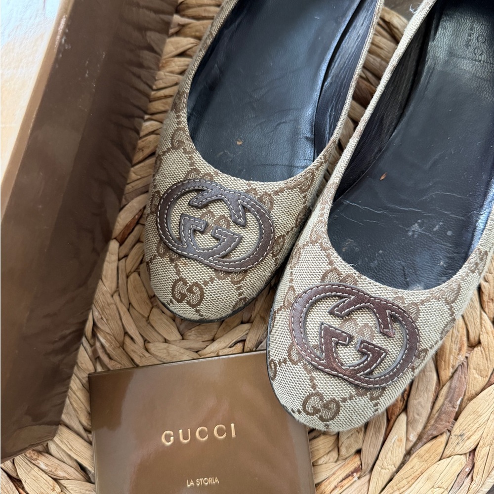 Gucci Beige GG Canvas Logo Ballet Flats - Picture 5 of 11